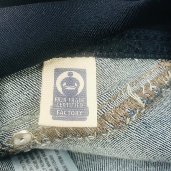 Isabel Maternity Women's Size 4 Crossover Panel Bermuda Blue Denim Short New - Picture 16 of 16